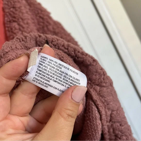 Women's Pink Sherpa Jacket - Picture 4 of 7